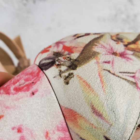 Chinese Laundry Judy Block Heel Floral Sandals 🌸🌼 EUC Size 7.5 - Picture 5 of 11